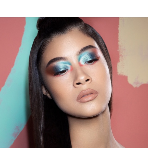 🆕 Natasha Denona
Zendo Eyeshadow Palette - Picture 10 of 13